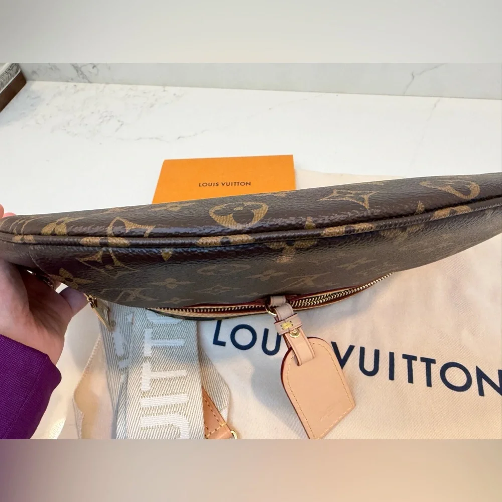 ❌SOLD OUT❌ Louis Vuitton Highrise Bumbag - Picture 10 of 13